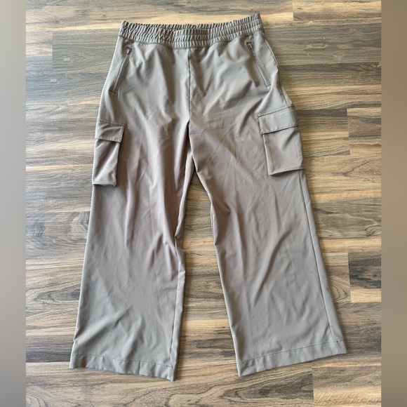 Beyond Yoga City Chic Wide Leg Cargo Pant in Dune sz XL - Picture 1 of 5